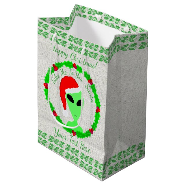 Alien Santa Holly Wreath Medium Glückliches Weihna Mittlere Geschenktüte (Vorderseite Schrägansicht)