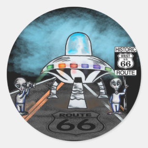 Alien saying hello from route 66 love runder aufkleber