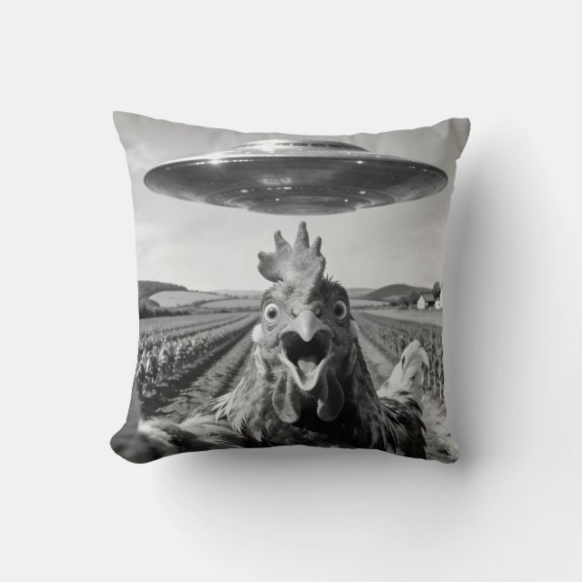 Alien UFO Chicken Art Abduction SciFi Humor Kissen (Vorderseite)