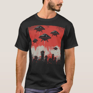 Alien Ufo Ships Invasion War Pixel Vintag Retro T-Shirt