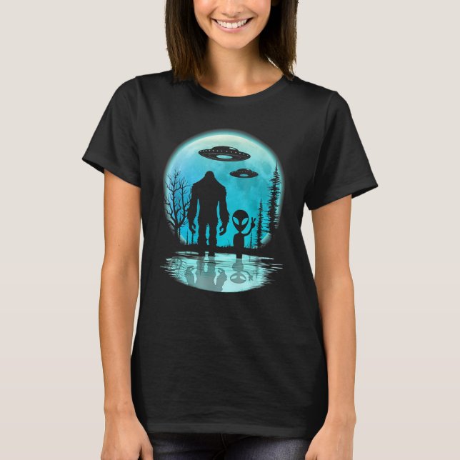 Alien und Bigfoot T-Shirt (Vorderseite)