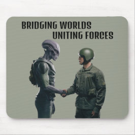 Alien und Soldat Mousepad