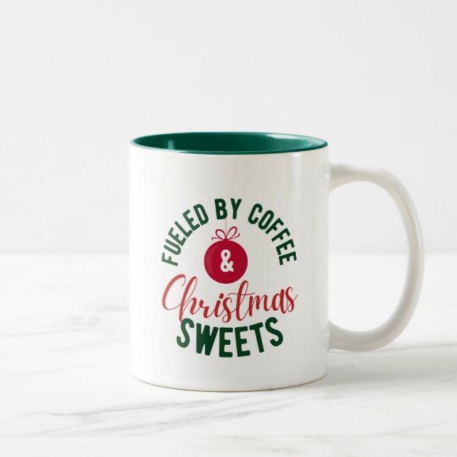 Alimenté par Café & Bonbons de Noël : Mug de Fêtes (Droit)