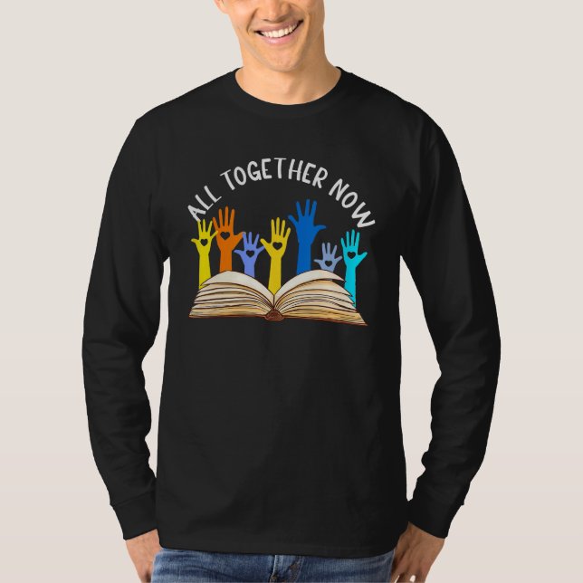 All Together Now Summer Reading 2023 Hand Up Book  T-Shirt (Vorderseite)