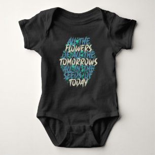 Alle Blumen von Tomorrow Streetwear Zitat-60197 Baby Strampler