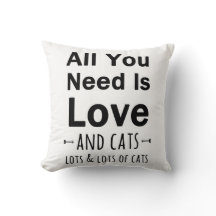 Alle, die Sie benötigen, ist Liebe… und Katzen. 
