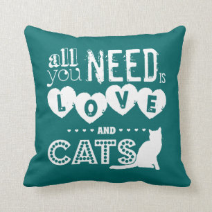 Alle, die Sie benötigen, ist Liebe und Katzen Kissen