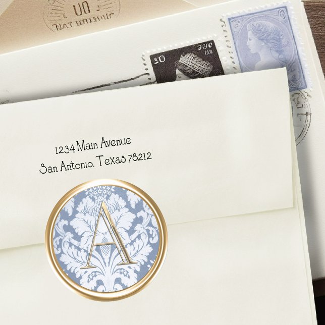 ALLE INITIALEN Gold Monogram Blue Damask Runder Aufkleber (Von Creator hochgeladen)