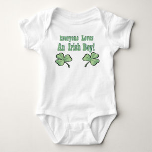 Alle Lieben einen irischen Jungen Baby Strampler