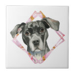 "Alle Ohren" 2 Pitbull-HundeAquarell-Malerei Fliese<br><div class="desc">Dieses ist eine Aquarellmalerei eines schwarzen Pitbullhundes. Sie lässt ihren Kopf etwas kippen und aufwärts schauend. Sie hat braune Augen. Ich fügte dann diesen quadratischen Rahmen digital im Imitatgold und in den rosa Farben hinzu.</div>