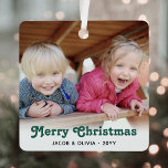 Alle Text 2 Foto Grüne Retro Typografie Einfach Ornament Aus Metall<br><div class="desc">Feiern Sie die einfachen Freuden der Ferien mit einem maßgeschneiderten 2 Foto Retro Typografie quadratischen Metall-Ornament. Bilder und alle Texte auf dieser Vorlage sind einfach zu anpassen und können auf Vorder- und Rückseite unterschiedlich oder gleich sein. Es kann jeden Wortlaut enthalten, z. B. Frohe Weihnachten, glückliche Feiertage, beste Freunde, Kinder...</div>