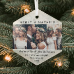 Alle Text 3-Foto neu vermischt und Verheiratet mar Ornament Aus Glas<br><div class="desc">Feiern Sie einen fröhlichen 1. Urlaub als Neuvermählte mit einer maßgeschneiderten 3-Foto-Collage "Merry & Verheiratet" in sechseckiger Marmorglasverzierung. Bilder und alle Formulierungen auf dieser Vorlage sind einfach zu personalisieren "Unser erstes Weihnachten, "Merrily Ever After", oder anderen Text. (IMAGE PLACEMENT TIP: Eine einfache Möglichkeit, ein Foto genau so zu zentrieren, wie...</div>