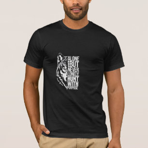 Allein, aber nie einsam: Ein Wolfsmärchen T-Shirt