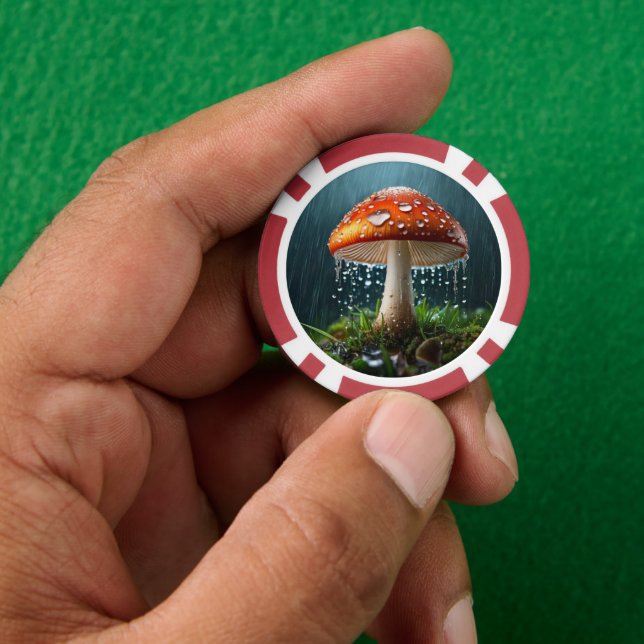 Allein Pilz in einem heftigen Regen Pokerchips (Hand)