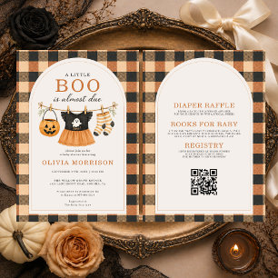 Alles in einer kleinen Buh-Mädchen-Halloween-Baby- Einladung