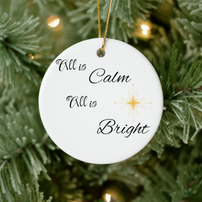 Alles ist ruhig, alles ist hell auf einem keramik ornament (Baum)