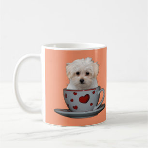 Alles sieht mit einem Cuppa niedlichen Welpen Kaffeetasse