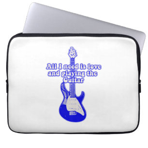 Alles was ich brauche ist Liebe und Gitarre spiele Laptopschutzhülle