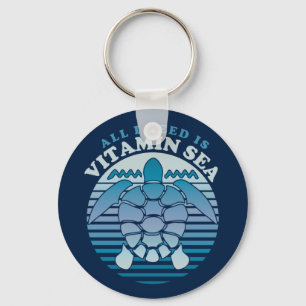 Alles, was ich brauche, ist Vitamin Sea - Retro Sc Schlüsselanhänger
