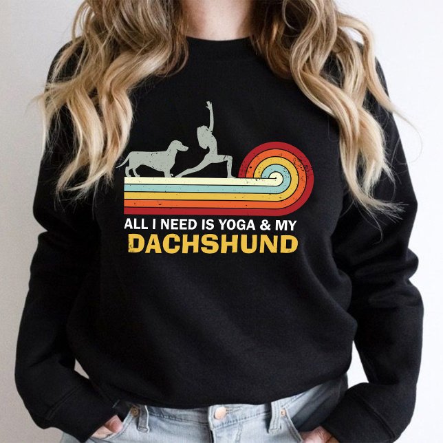 Alles, was ich brauche, ist Yoga und meine Dackel  T-Shirt (All I Need Is Yoga and My Dachshund funny vintage)