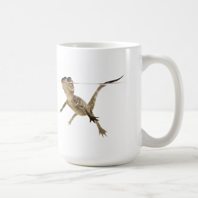 Alligator de natation sur la tasse blanche (Droite)