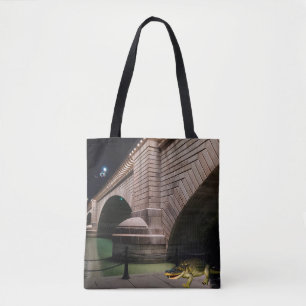 Alligator von der London Bridge angegriffen Tasche