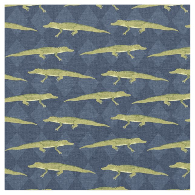 Alligatoren in Olive Green gegen Navy Blue Stoff (Nahaufnahme)