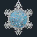 Almond Blossoms Blauer Vincent van Gogh Malerei Schneeflocken Zinn-Ornament<br><div class="desc">Vincent van Gogh (Niederländisch, 1853 - 1890) Almond Blossom, 1890, Oil on Leinwand Ungerahmt: 73, 3 cm x 92, 4 cm Vincent van Gogh malte dieses Stillleben von Mandelblüten gegen einen blauen Himmel für seinen Neugeborenen, der nach ihm benannt wurde. Der Mandelbaum ist ein Symbol dieses neuen Lebens. Dieser Baum...</div>