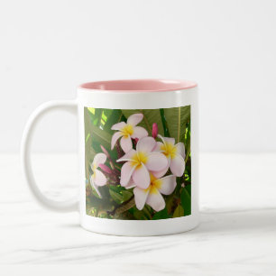 Aloha blüht hawaiischer Frangipani Brautparty Zweifarbige Tasse