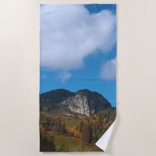 Alpen Sommer - Wilde Natur aus Rumänien Strandtuch