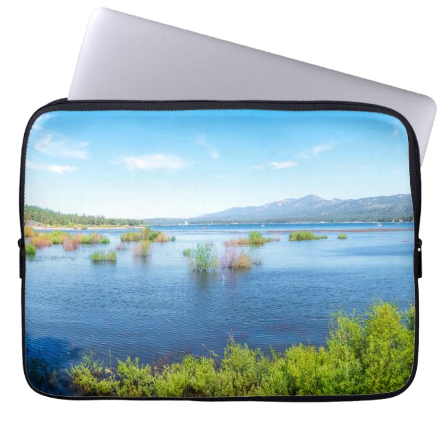 Alpensee Serenity Panorama Laptopschutzhülle (Vorderseite)