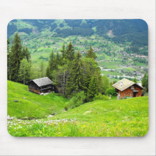 Alpensommer in der Schweiz Mousepad