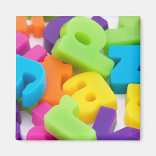 Alphabet beschriftet Hintergrund Magnet