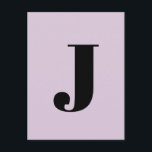 Alphabet Letter | Individuell Minimalistisch Moder Postkarte<br><div class="desc">Einfache,  stilvolle Briefpostkarte in moderner Typografie in schwarz auf lila lila Hintergrund in minimalistischem Stil,  leicht personalisiert mit eigenen Buchstaben oder Initialen. | #alphabet #letter #initiale #custom #postcard #minimalist #modern</div>