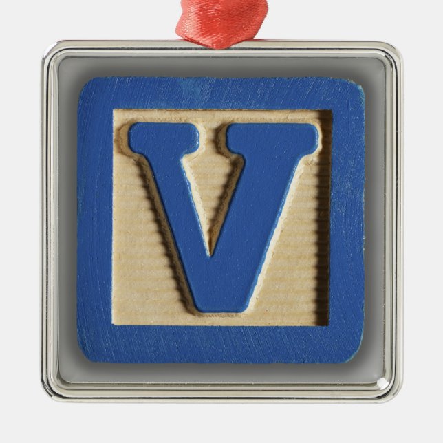 Alphabet-Spielzeug-Block V Ornament Aus Metall (Vorne)