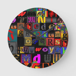 Alphabet-Suppe, Mosaikbriefe-Design, lustige Farbt Runde Wanduhr