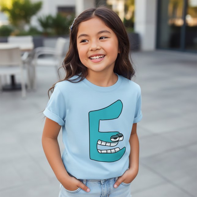 Alphabet T - Shirt Letter E (Von Creator hochgeladen)