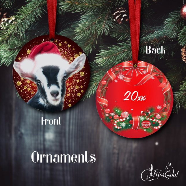 Alpine Baby Dairy Goat Weihnachtsmannmütze Weihnac Keramik Ornament (Oil painting of a cute Nigerian Dwarf baby goat in a Santa Hat - with gold snowflakes - #zazzlemade )
