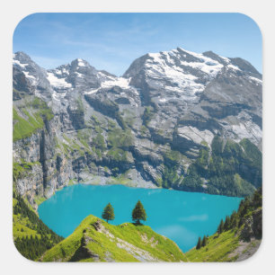 Alpsee Oeschinensee in der Schweiz Quadratischer Aufkleber