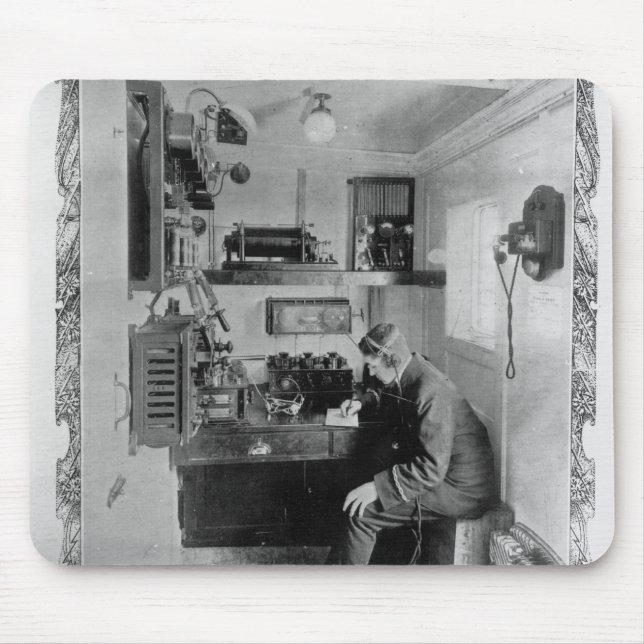 Als an Bord das ruinierte "titanische " Mousepad (Vorne)