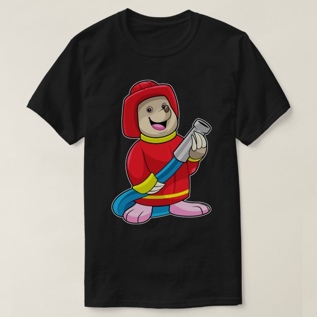 Als Feuerwehrmann mit Schlauch T-Shirt (Design vorne)
