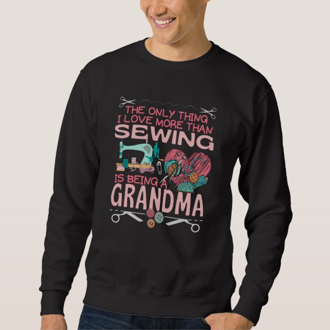 Als genähtes Oma Nähen Granny Sweatshirt (Vorderseite)