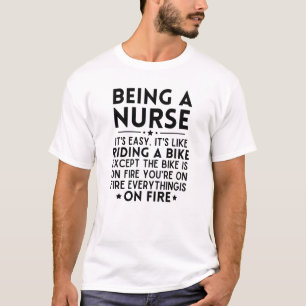 Als Krankenschwester ist es einfach, ein Fahrrad z T-Shirt