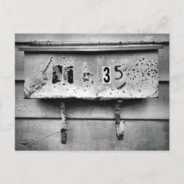 Alte akkubetriebene Postbox Schwarz/Weiß Postkarte