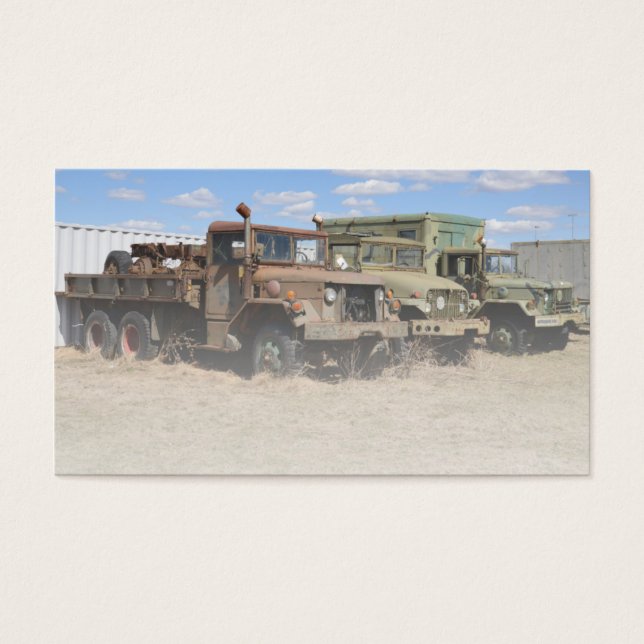 alte Armeefahrzeuge (Vorderseite)