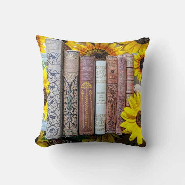 Alte Bücher und Sonnenblumen Kissen (Vorderseite)