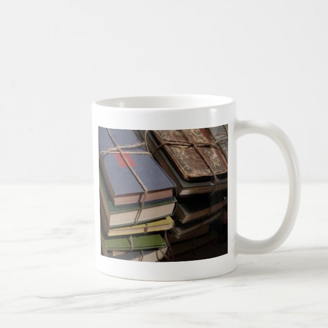 Alte Bücherstapel Kaffeetasse (Rechts)