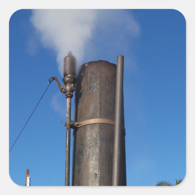 alte Dampfpfeife mit weißem Dampfstrahl Quadratischer Aufkleber (Vorderseite)