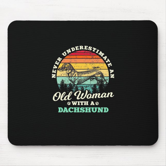 Alte Frau mit Dackel Mousepad (Vorne)