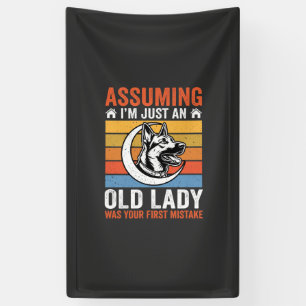Alte Lady-Hund-Warnung Retro Banner